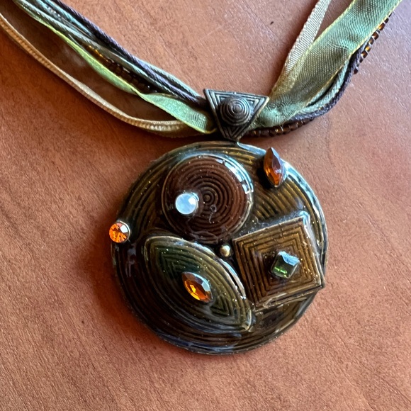 Necklace - Picture 2 of 4